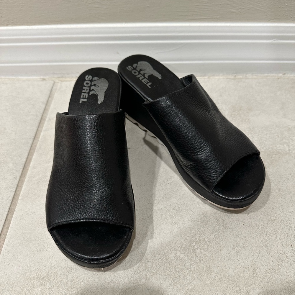 Sorel Black Leather Open-Toe Slides